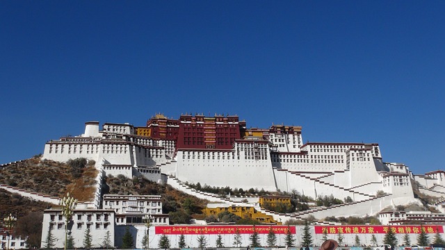 去西藏旅游大概需要多少钱？几月份去西藏旅游最好